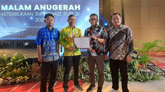 Bawaslu Provinsi Gorontalo Raih Penghargaan Lembaga Informatif